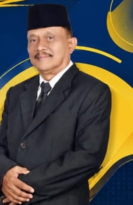Foto Drs. Cashuri di kertas suara